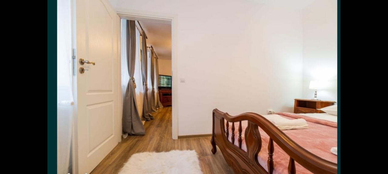 Ultracentral Lala Braşov Extérieur photo